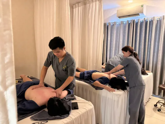 Đau vai gáy bên trái và bên phải khác nhau thế nào? Khi nào cần lưu ý
